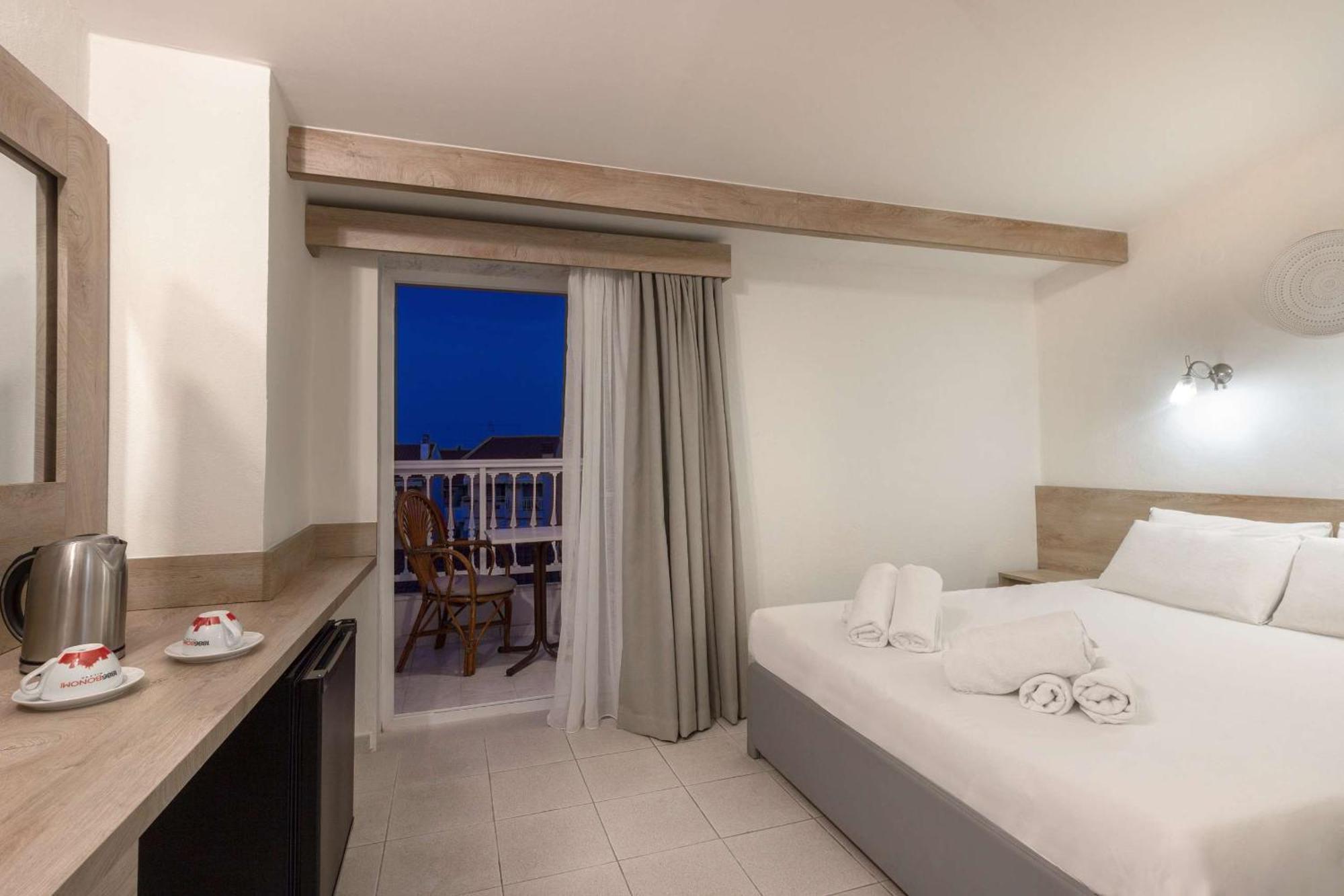 Hotel Odysseas Polychrono Habitación foto